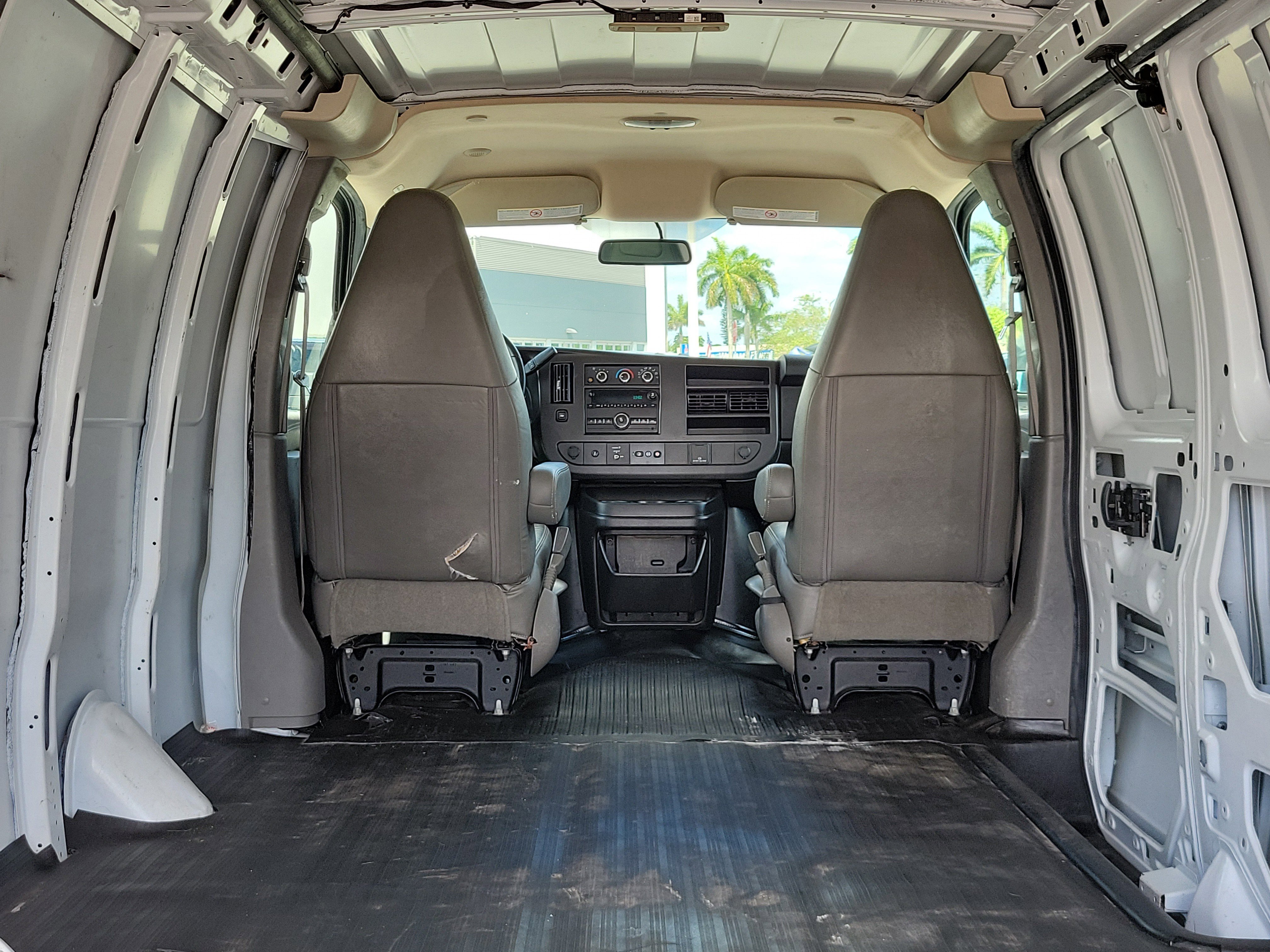 Used 2021 Chevrolet Express 2500 w/ Driver Convenience Package RWD image 13