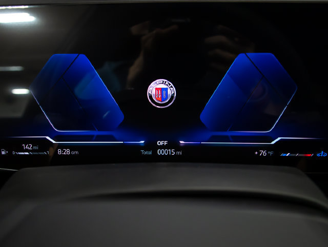 New 2026 BMW ALPINA XB7 AWD/4WD image 16