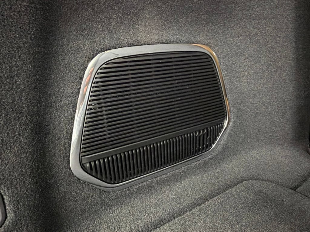 New 2026 Jeep Grand Cherokee L Summit AWD/4WD image 11