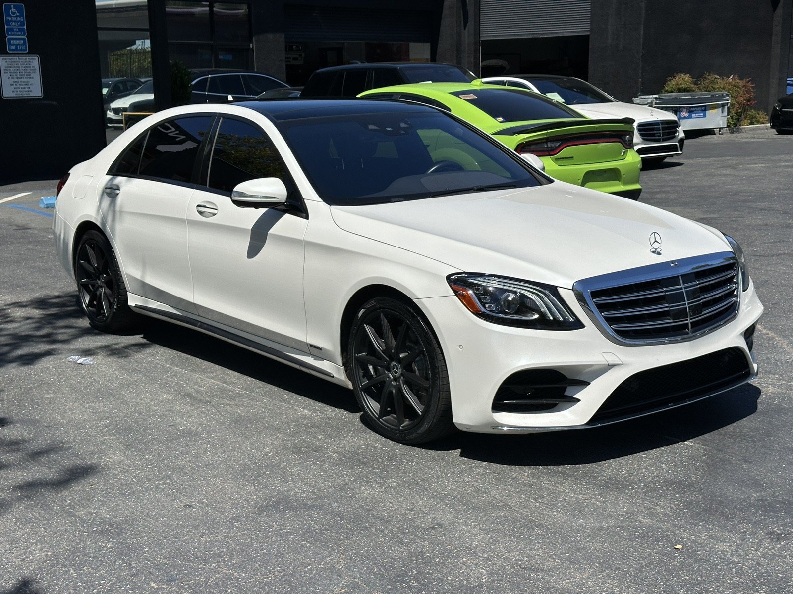 Used 2020 Mercedes-Benz S 560 4MATIC Sedan w/ AMG Line Exterior image 7