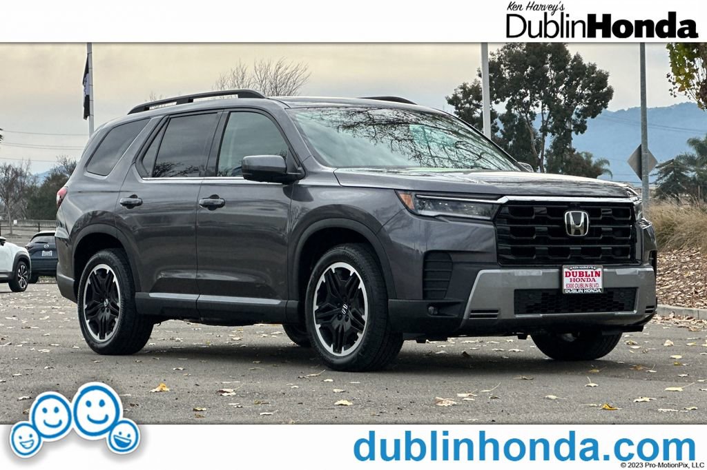 New 2026 Honda Pilot Touring image 1