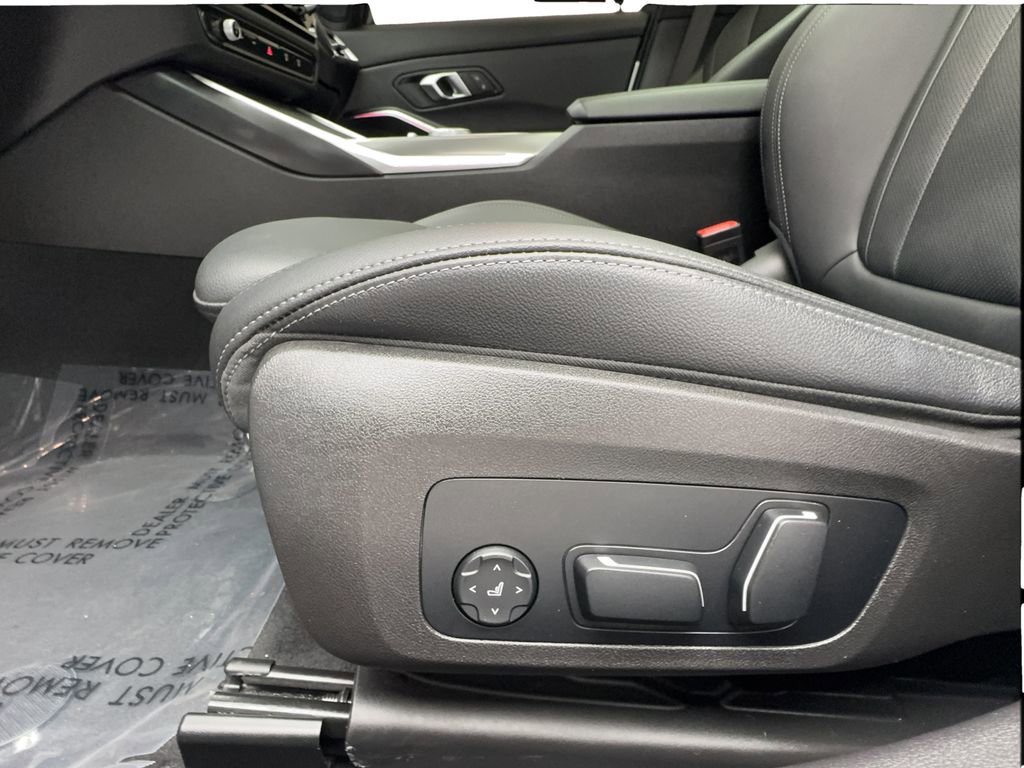 Used 2025 BMW M340i w/ Shadowloine Package image 21