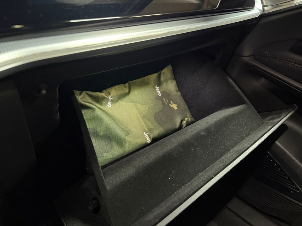 Used 2024 Jeep Wagoneer Launch Edition image 38