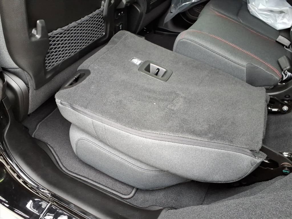 New 2025 Jeep Wrangler Unlimited Rubicon w/ Convenience Group image 32