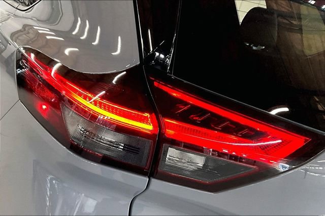 Used 2024 Nissan Rogue SL w/ SL Premium Package image 23