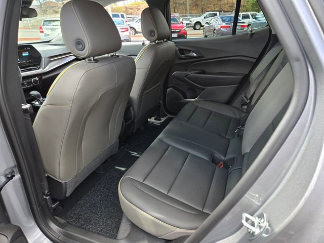 Used 2025 Chevrolet Trax ACTIV w/ Driver Confidence Package image 10