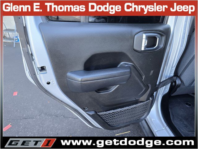 Used 2024 Jeep Wrangler Willys image 28