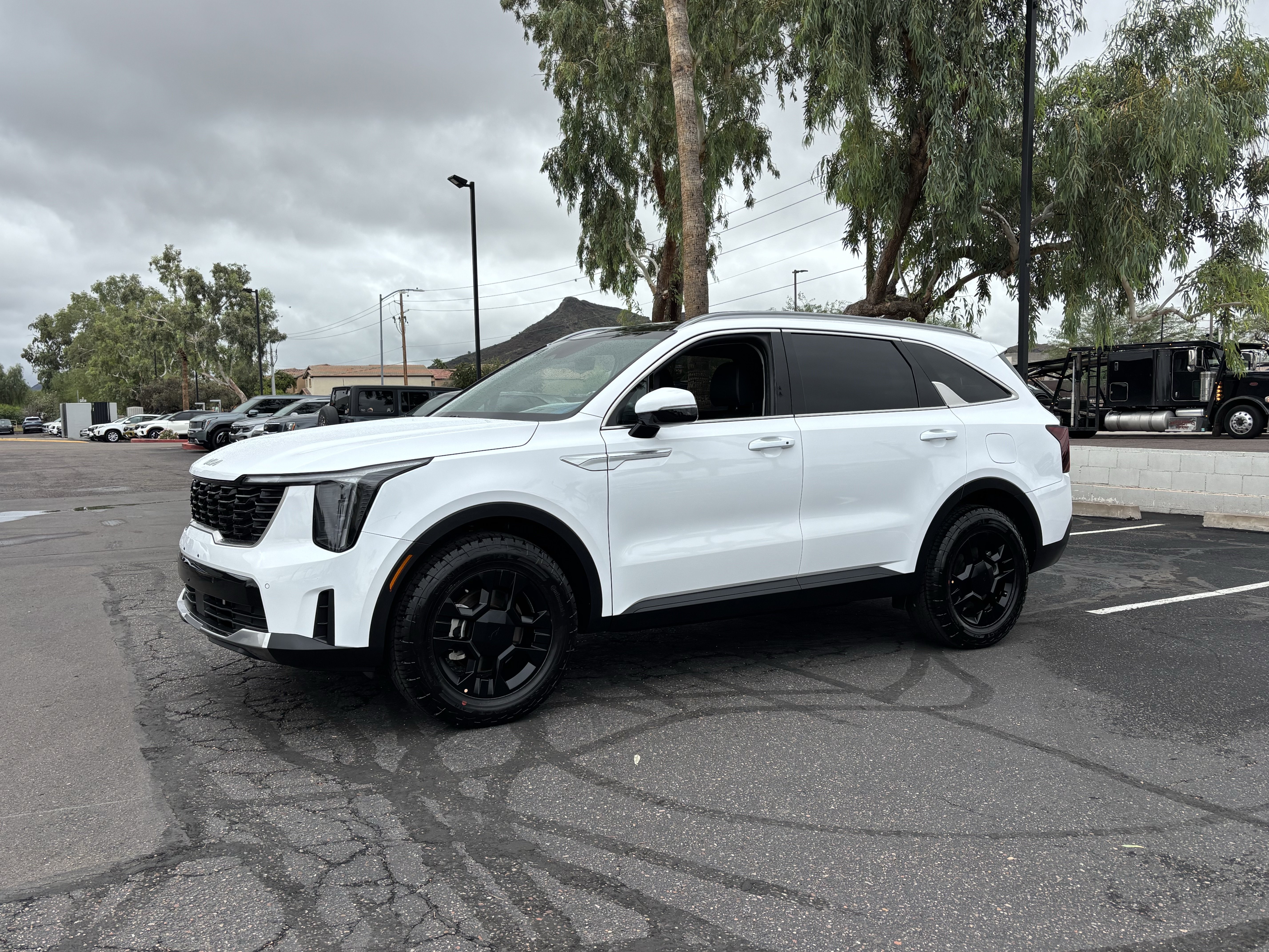 Certified 2025 Kia Sorento S w/ Panoramic Sunroof Package AWD/4WD image 6