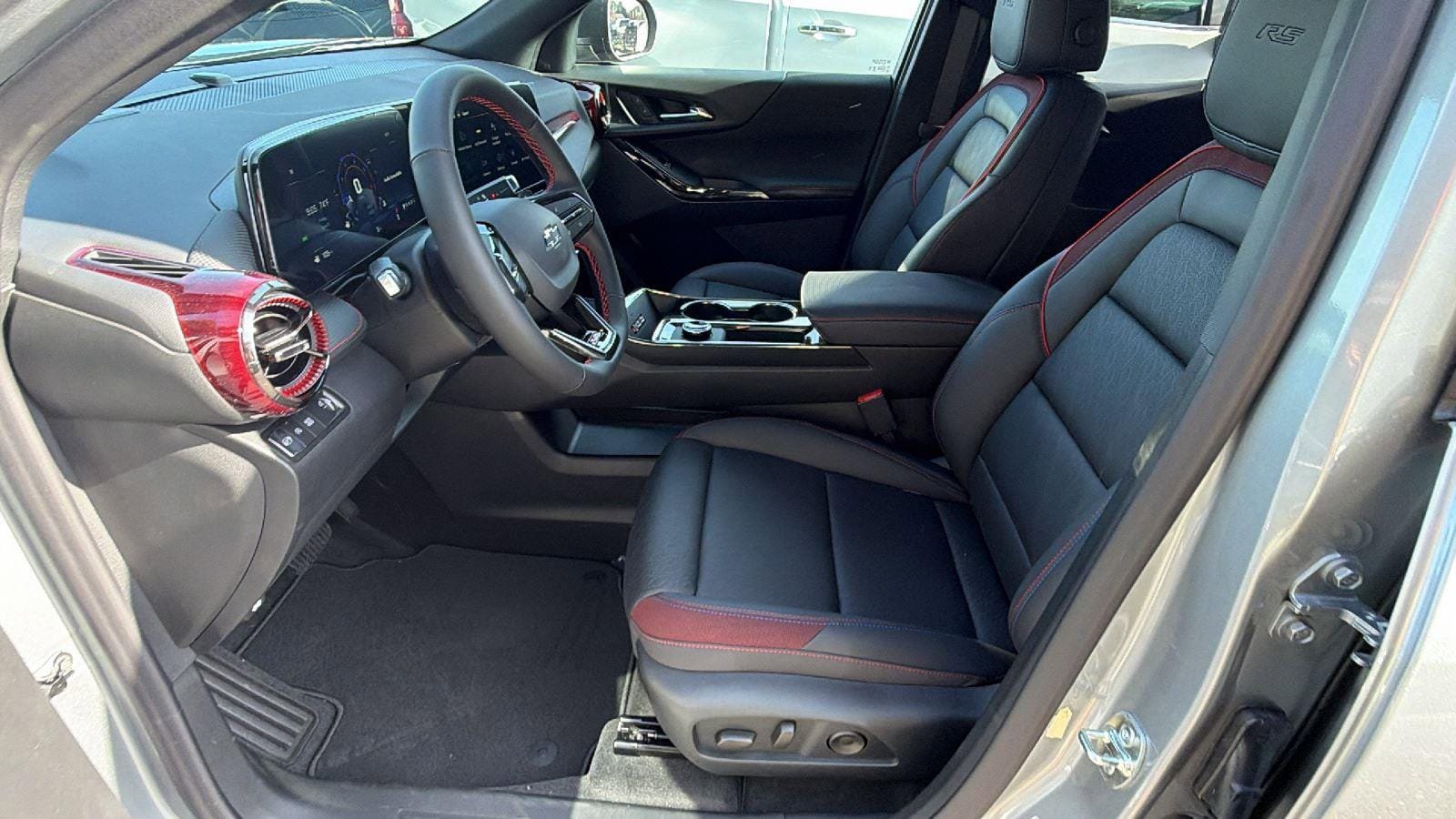 New 2026 Chevrolet Equinox RS w/ Convenience Package III FWD image 4