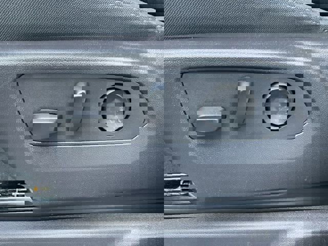 Used 2024 Chevrolet Silverado 1500 LT image 31