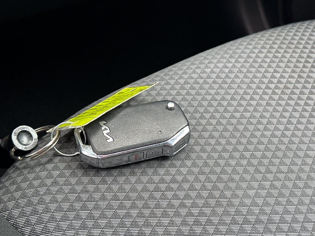 Used 2024 Kia Soul LX w/ Option Group 015 FWD image 27