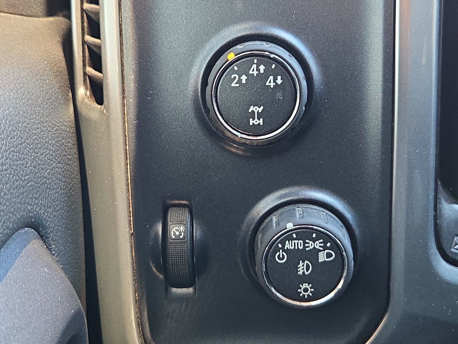 Used 2016 Chevrolet Silverado 3500 LT w/ LT Convenience Package AWD/4WD image 19