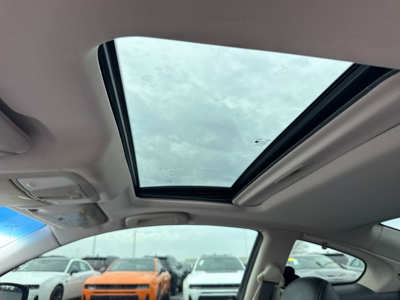 Used 2010 INFINITI G37 Sport w/ Navigation Pkg image 12