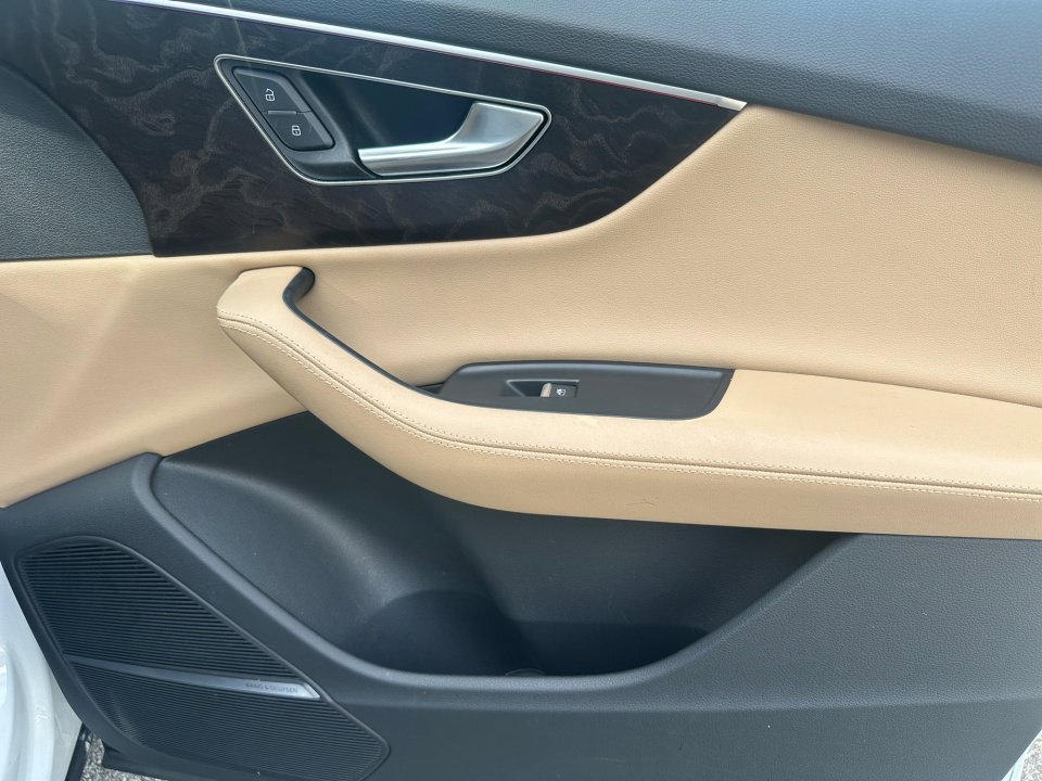 Used 2023 Audi Q7 3.0T Prestige AWD/4WD image 31