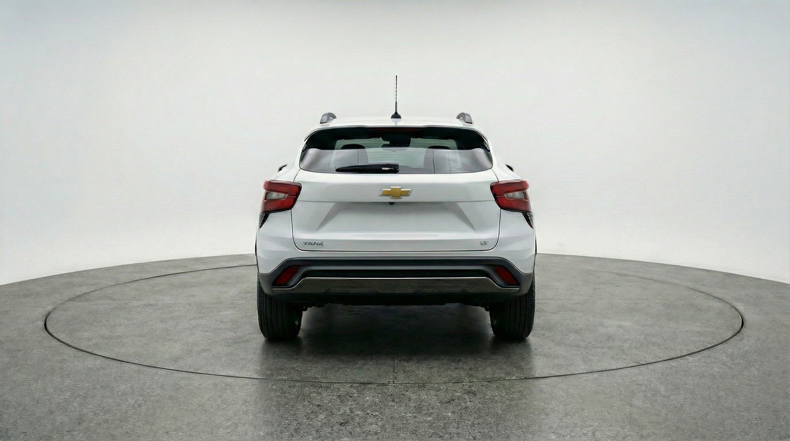 Used 2025 Chevrolet Trax LT FWD image 7