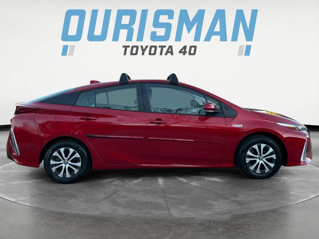 Used 2022 Toyota Prius Prime XLE image 7