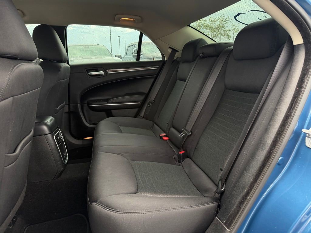 Used 2022 Chrysler 300 Touring w/ Sport Appearance Package RWD image 25