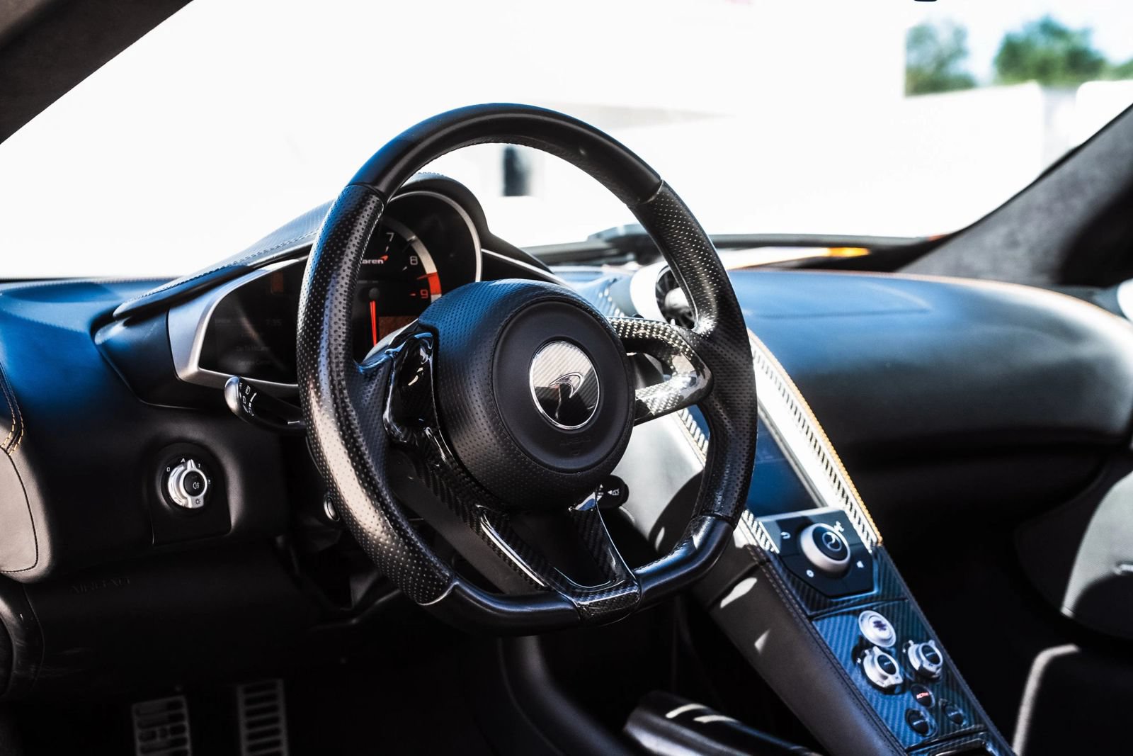 Used 2013 McLaren MP4-12C Spider RWD image 21