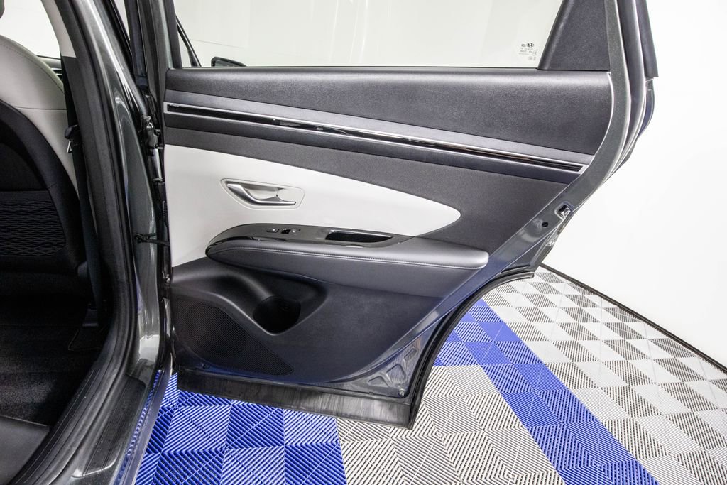 Used 2022 Hyundai Tucson Limited image 16