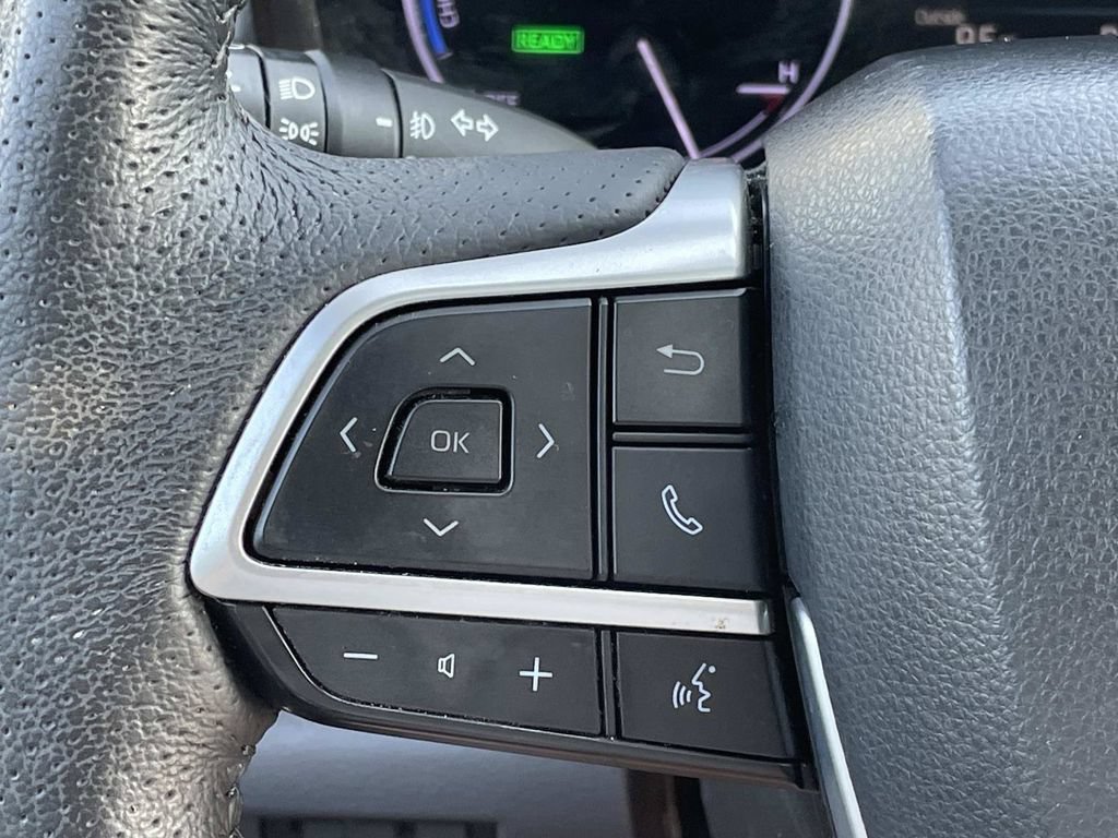 Used 2021 Toyota Sienna Limited FWD image 43