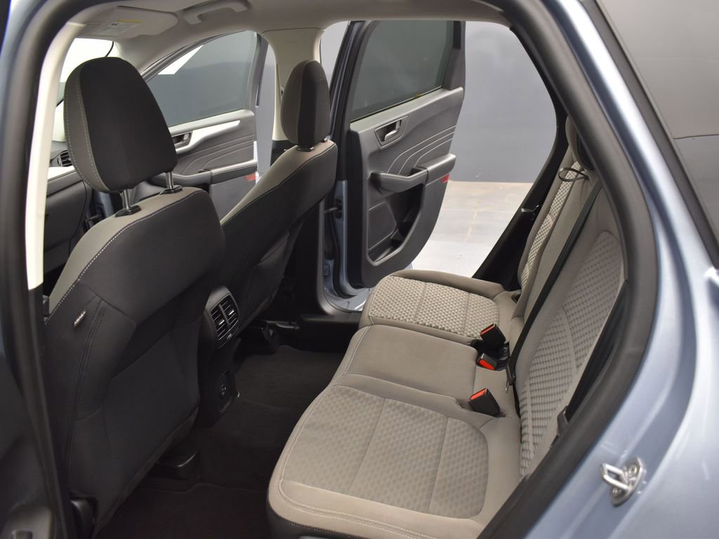 Used 2022 Ford Escape SE w/ SE Sport Appearance Package image 16