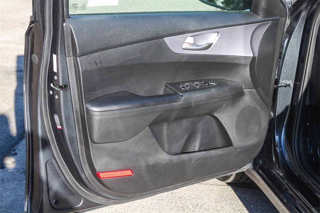 Used 2022 Kia Forte LXS w/ LXS Technology Package image 26