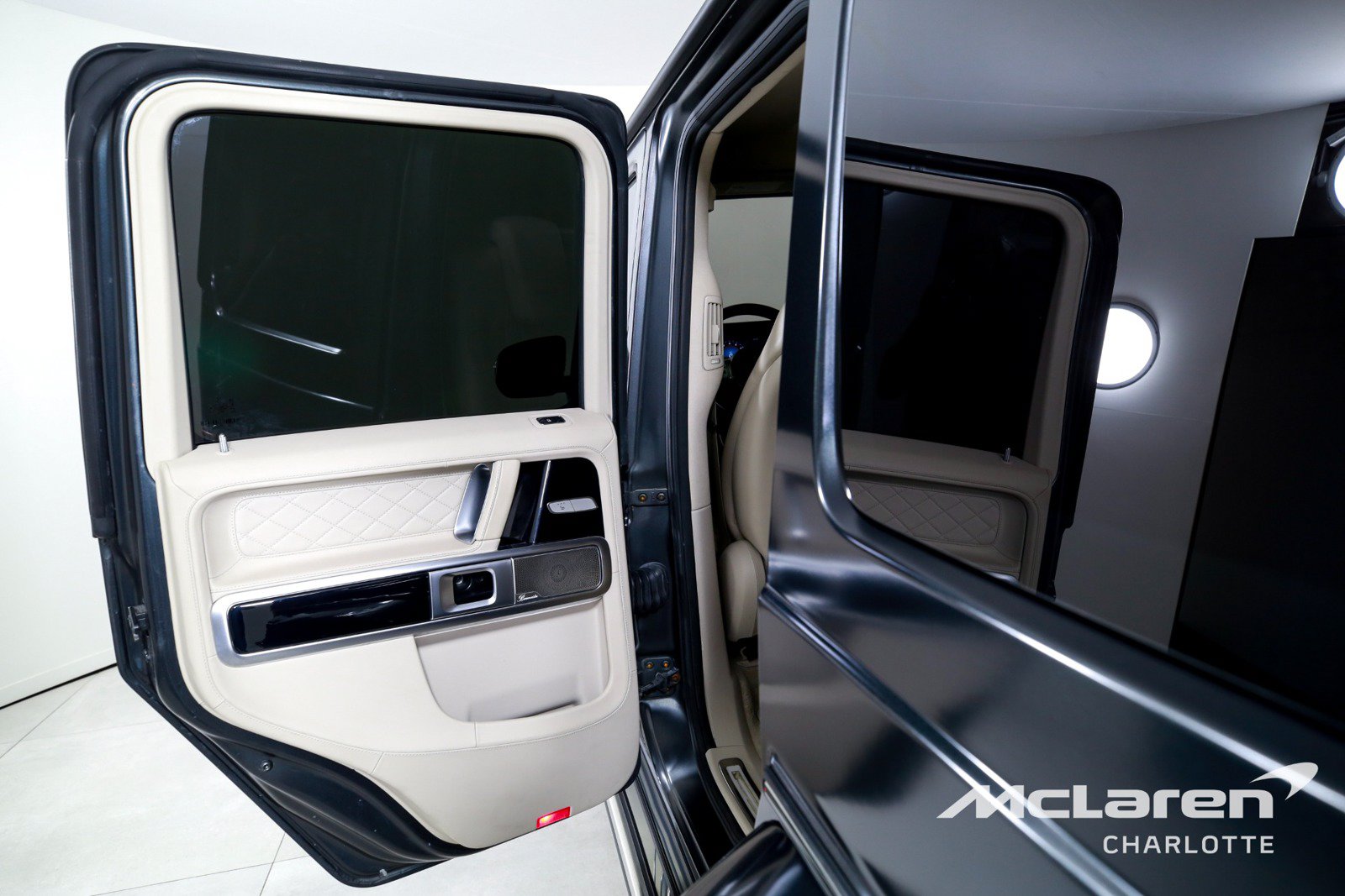Used 2021 Mercedes-Benz G 550 w/ AMG Line image 17