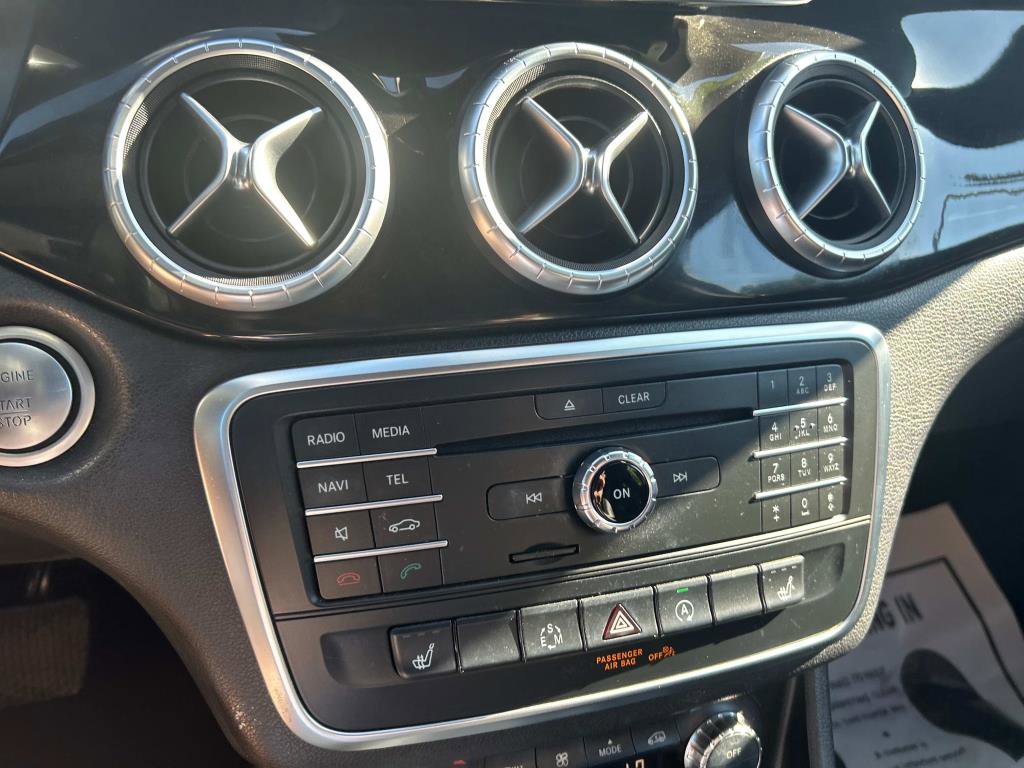 Used 2015 Mercedes-Benz CLA 250 4MATIC image 28
