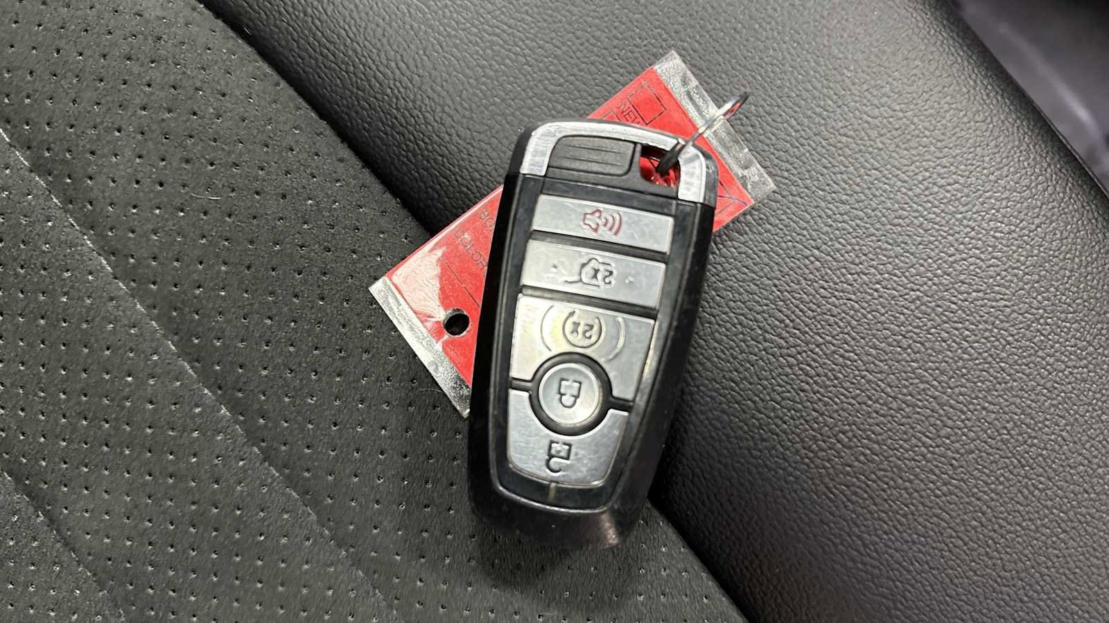 Used 2022 Ford Edge ST-Line image 31
