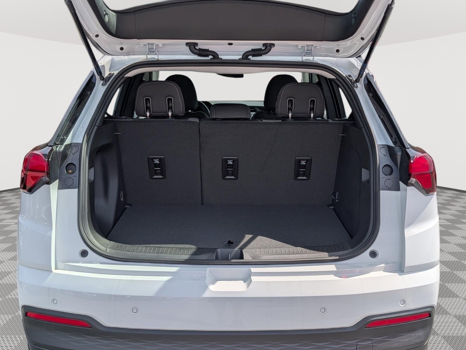 New 2027 Chevrolet Bolt LT w/ Comfort Package FWD image 9
