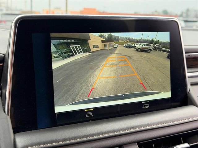 Used 2023 Chevrolet Suburban Premier image 25