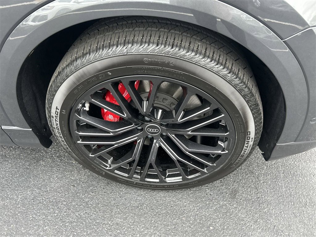 New 2026 Audi SQ8 Premium Plus image 16