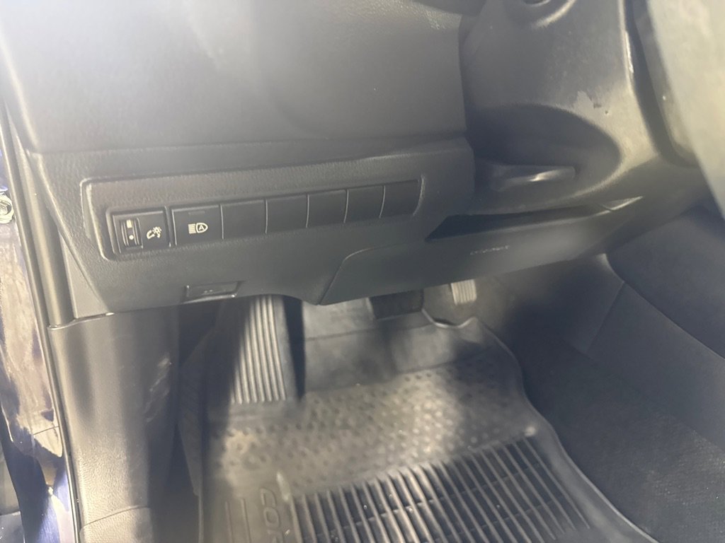 Used 2023 Toyota Corolla LE image 14