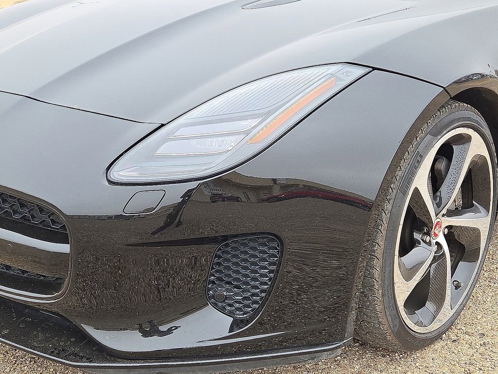 Used 2020 Jaguar F-TYPE Coupe image 11