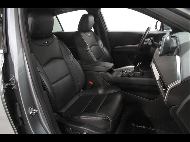 Certified 2024 Cadillac XT4 Premium Luxury AWD/4WD image 17