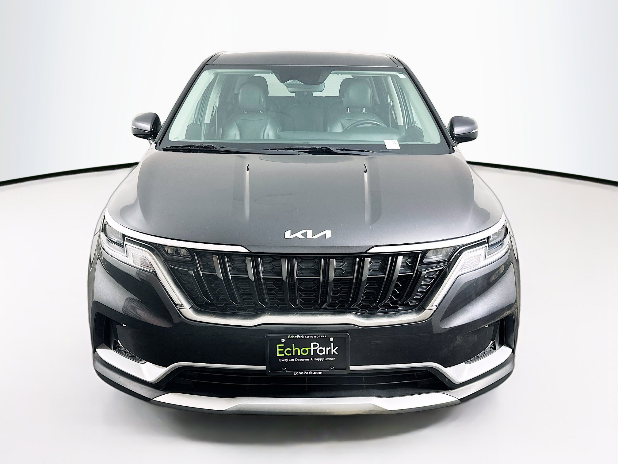 Used 2024 Kia Carnival LX image 2