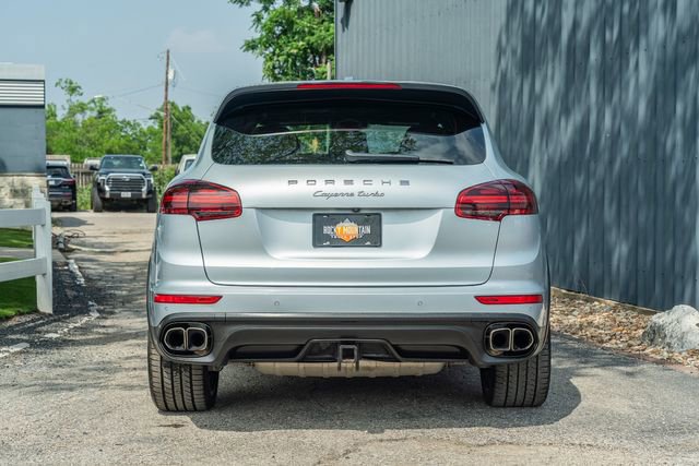 Used 2016 Porsche Cayenne Turbo AWD/4WD image 5