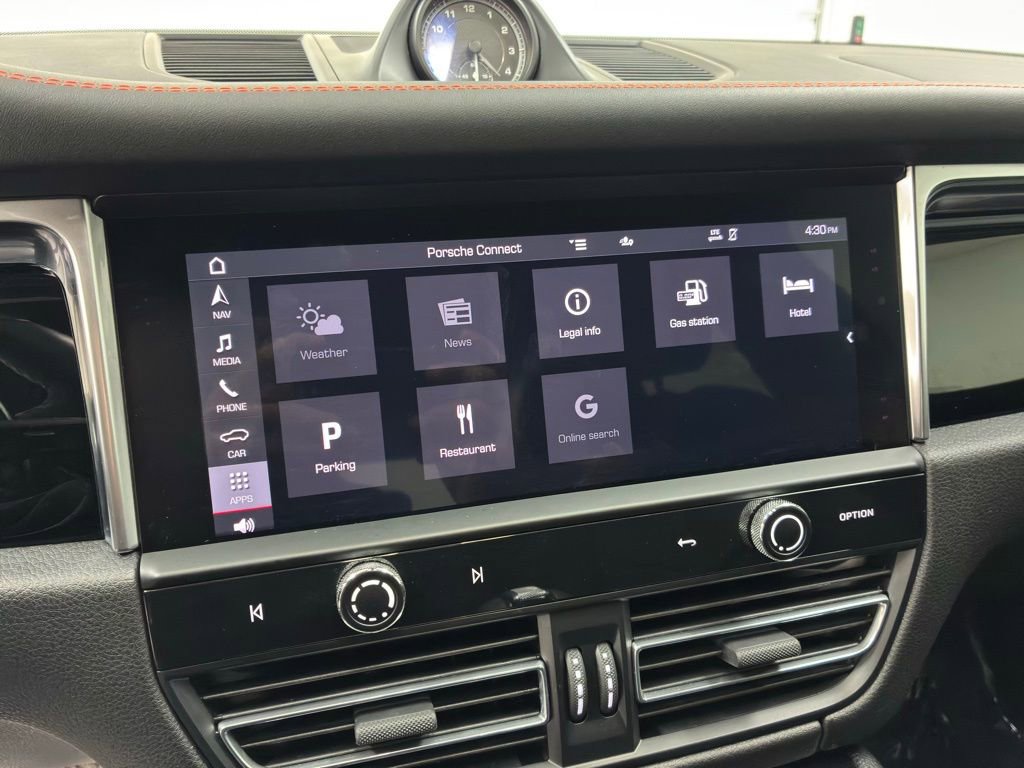 Used 2023 Porsche Macan w/ Premium Package Plus image 32