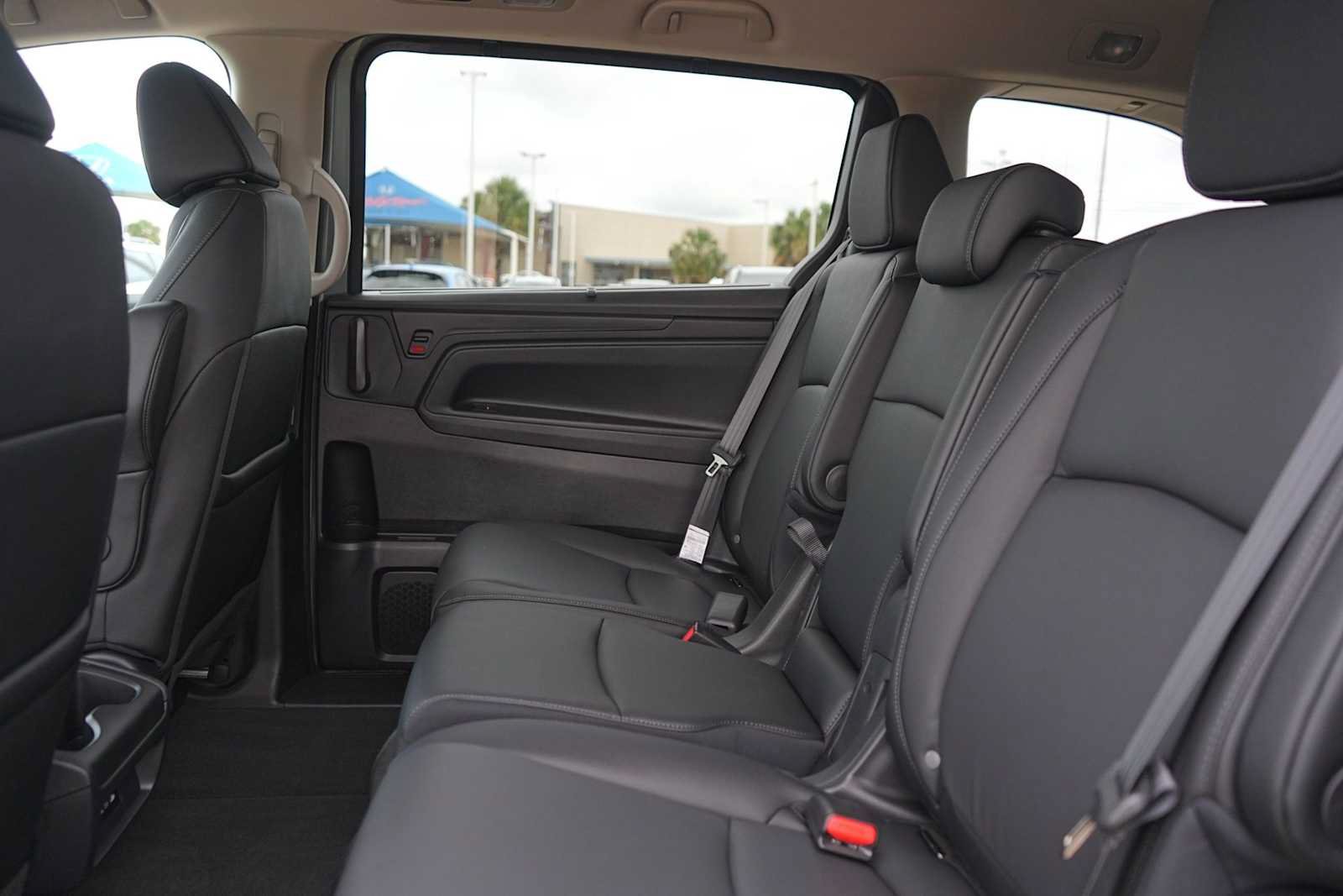 Certified 2026 Honda Odyssey EX-L image 14