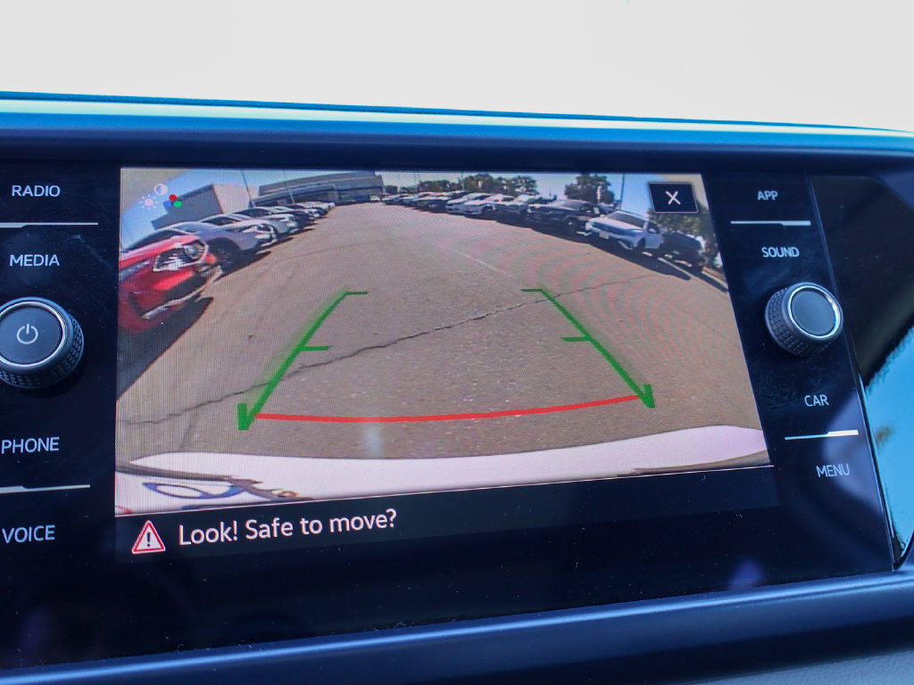 Used 2022 Volkswagen Taos SE FWD image 19
