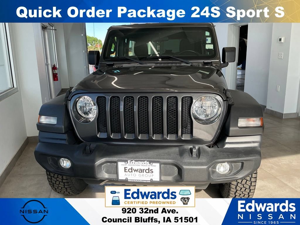 Used 2018 Jeep Wrangler Unlimited Sport S AWD/4WD image 4