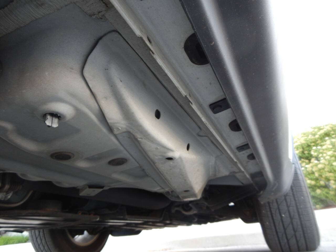 Used 2011 Jeep Grand Cherokee Laredo AWD/4WD image 46