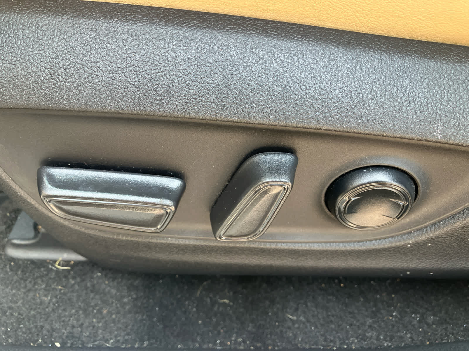 Certified 2020 Toyota RAV4 Limited AWD/4WD image 12