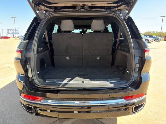 Used 2021 Jeep Grand Cherokee L Overland w/ Luxury Tech Group IV AWD/4WD image 17