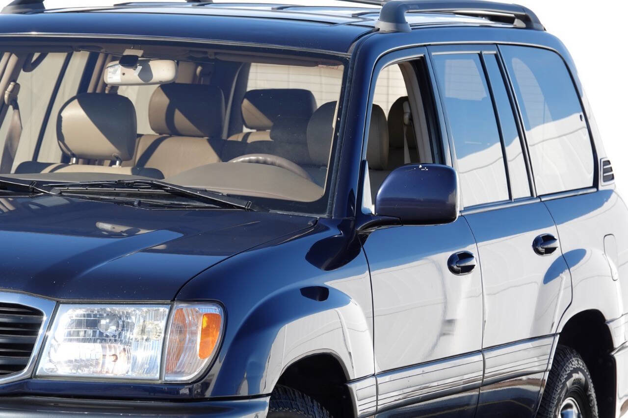 Used 2002 Toyota Land Cruiser AWD/4WD image 39