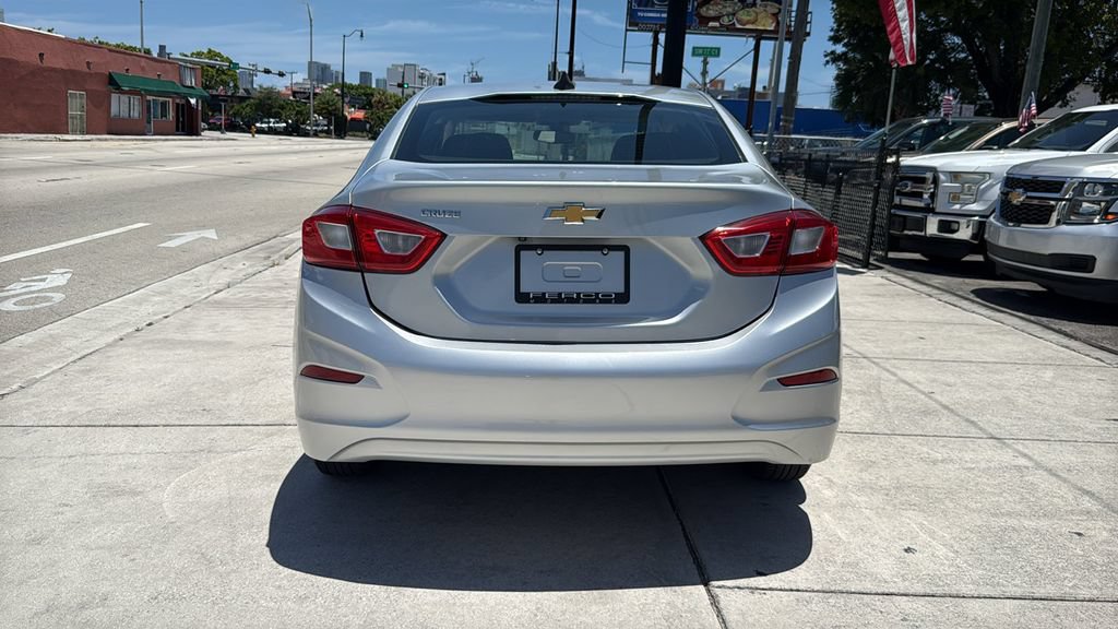 Used 2018 Chevrolet Cruze LS FWD image 13