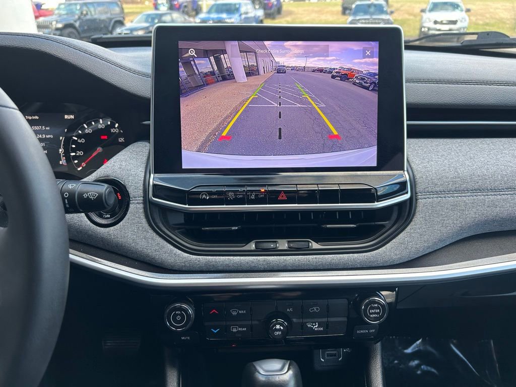 Used 2023 Jeep Compass Latitude image 8