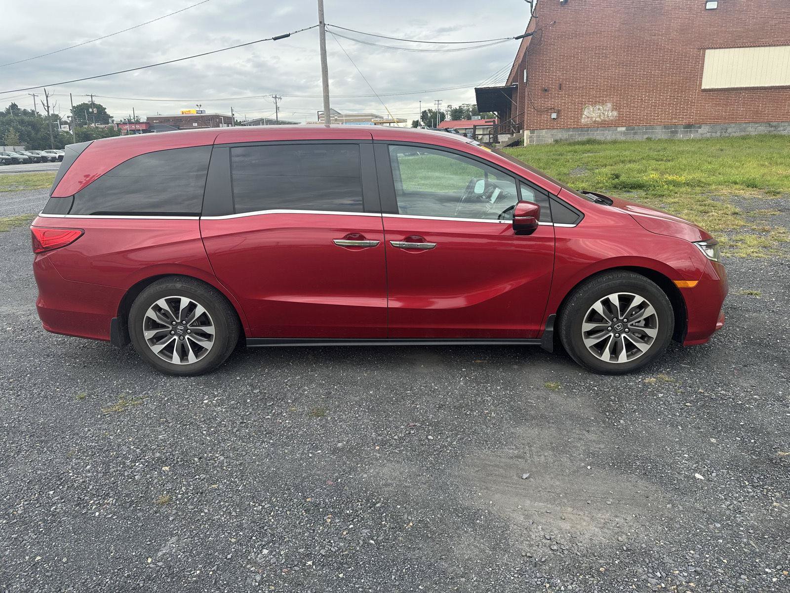 Certified 2023 Honda Odyssey EX-L image 9
