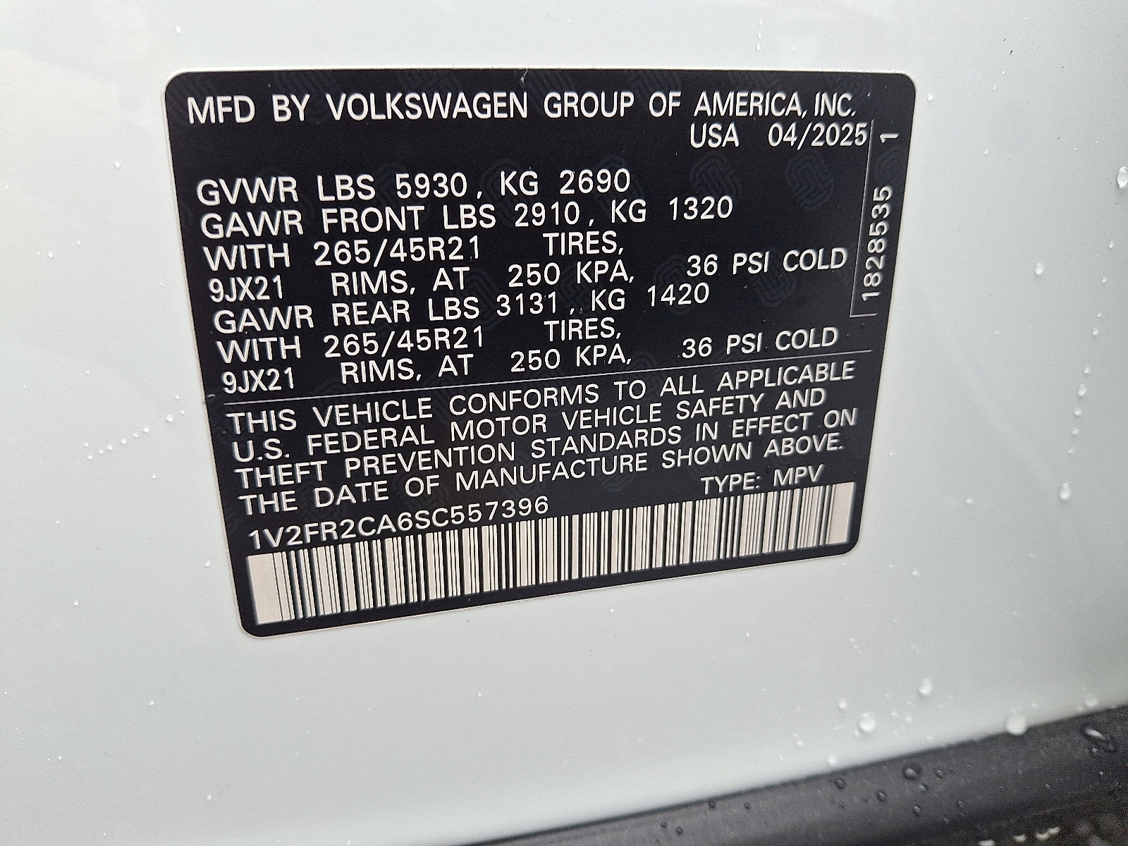 New 2025 Volkswagen Atlas SEL Premium R-Line image 15