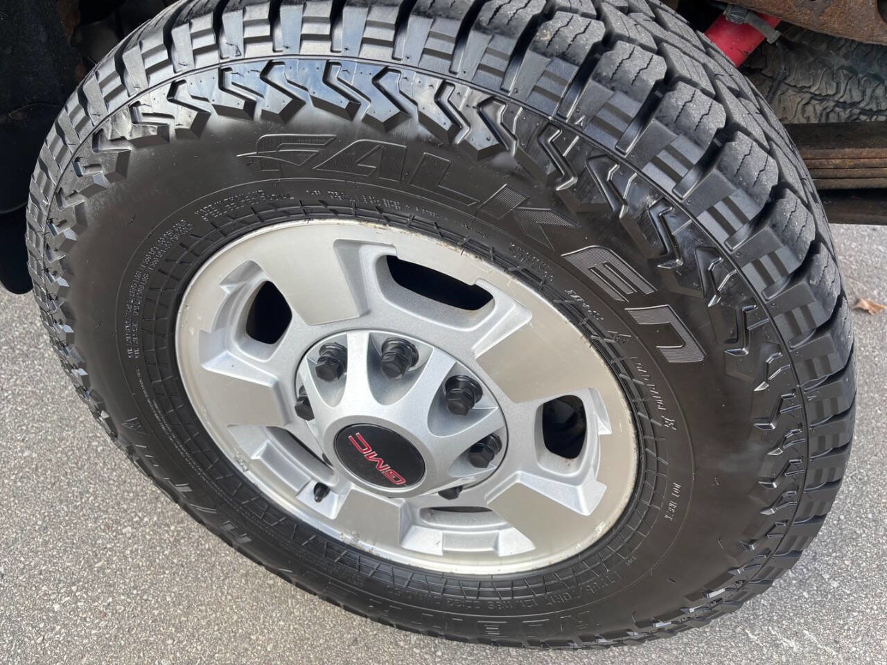 Used 2017 GMC Sierra 2500 SLE w/ Suspension Package, Off-Road AWD/4WD image 22